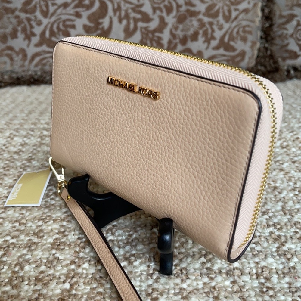 Michael Kors Jet Set Travel LG Flat MF Phone Case - Picture 16 of 16